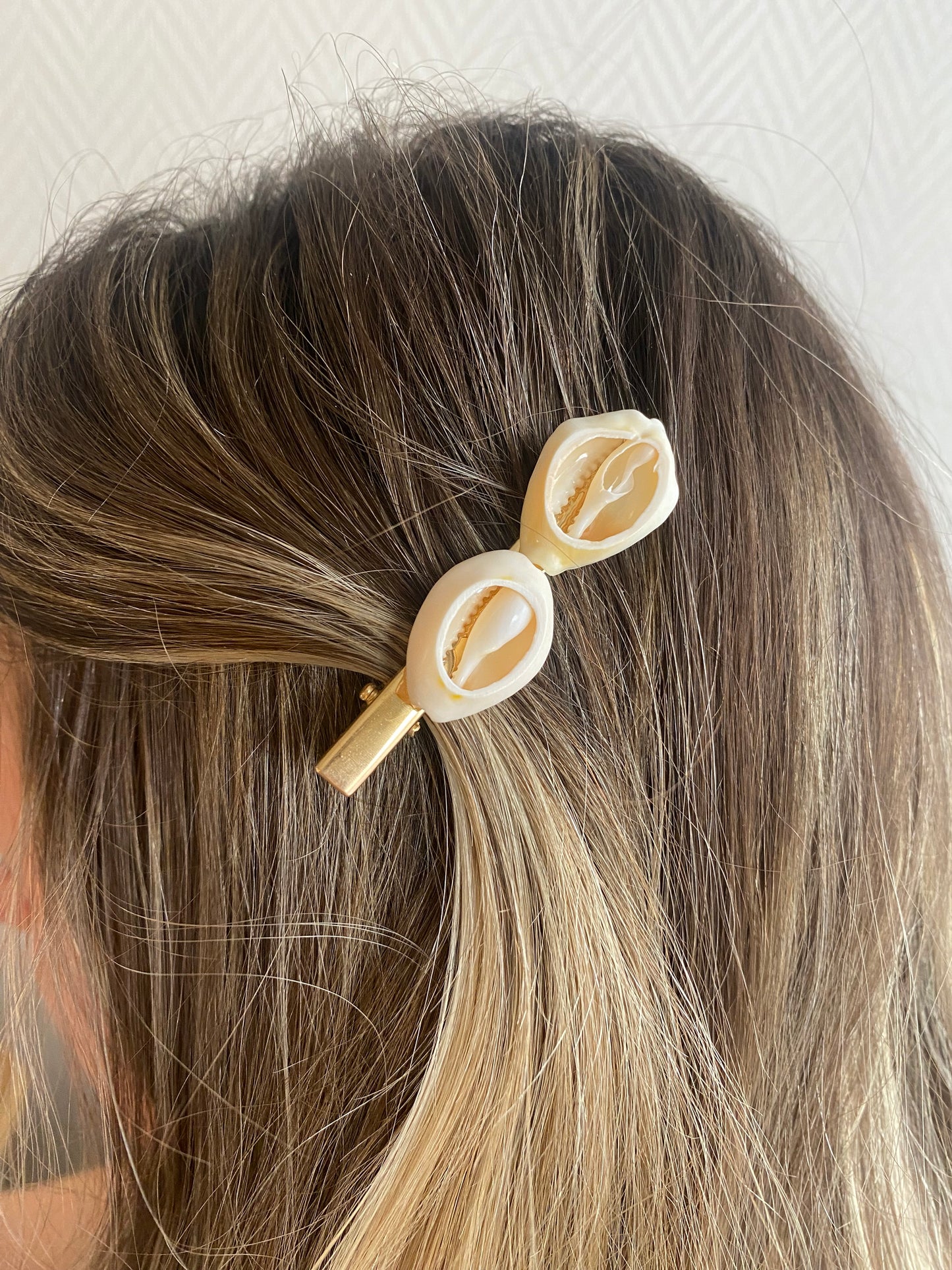 Saint Ocean Shell Hair Clip