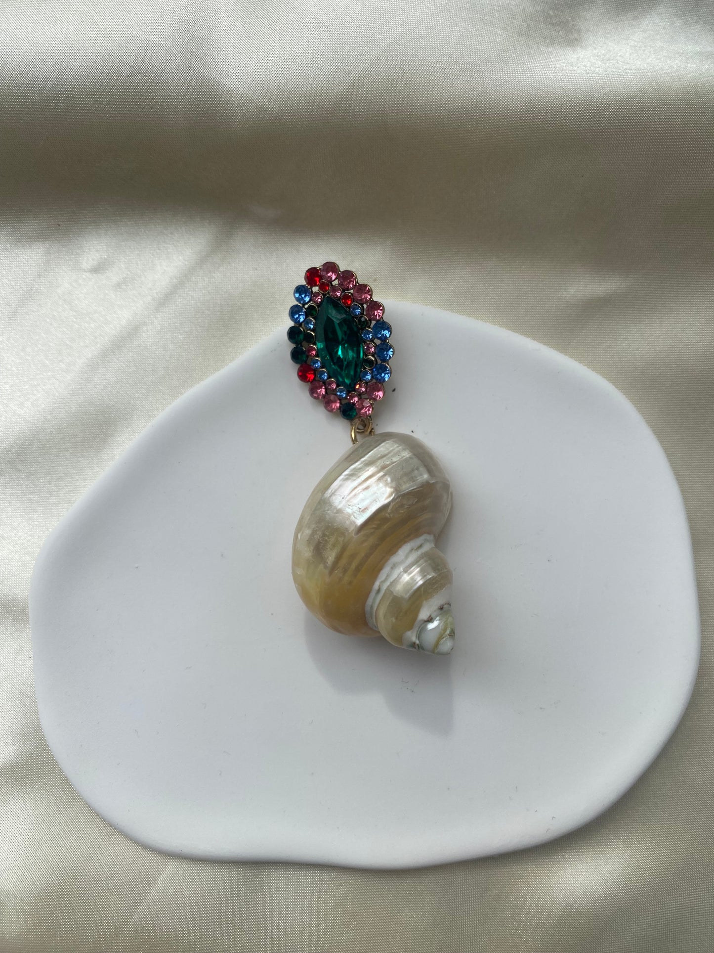 Glam Shell Earring
