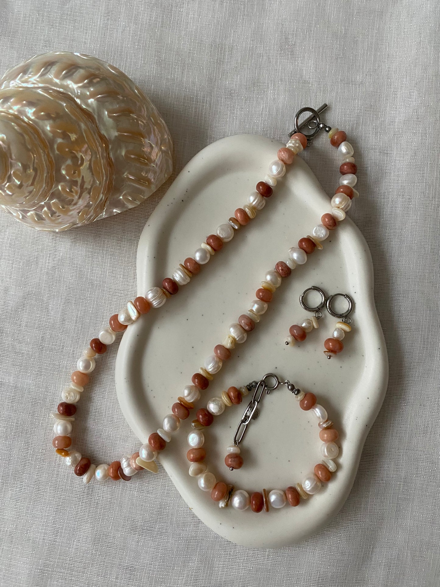 Pink Aventurine, Shell & Freshwater Pearl Bracelet