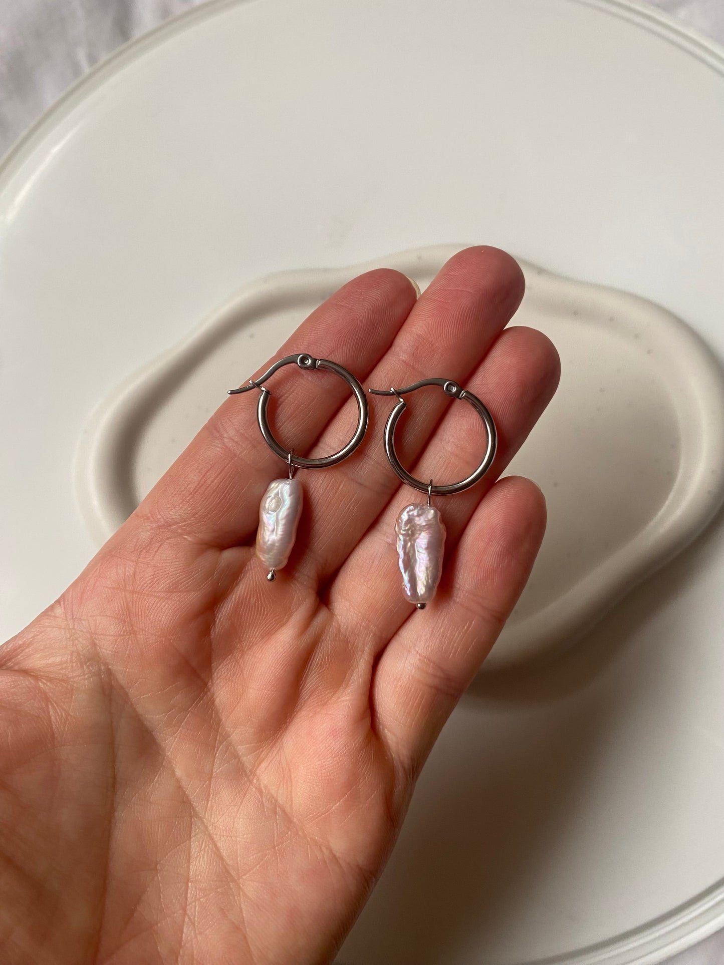 Precious Pearl Earring