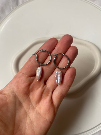 Precious Pearl Earring