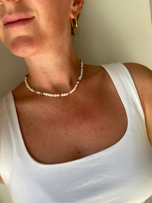 Pretty Pearl Necklace