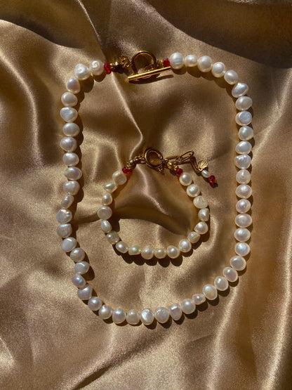 Scarlett Pearl Necklace & Bracelet Set