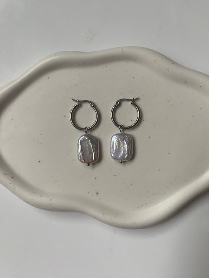 Precious Pearl Earring