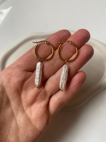 Precious Pearl Earring