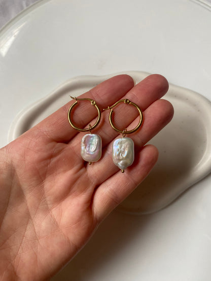 Precious Pearl Earring