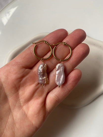 Precious Pearl Earring