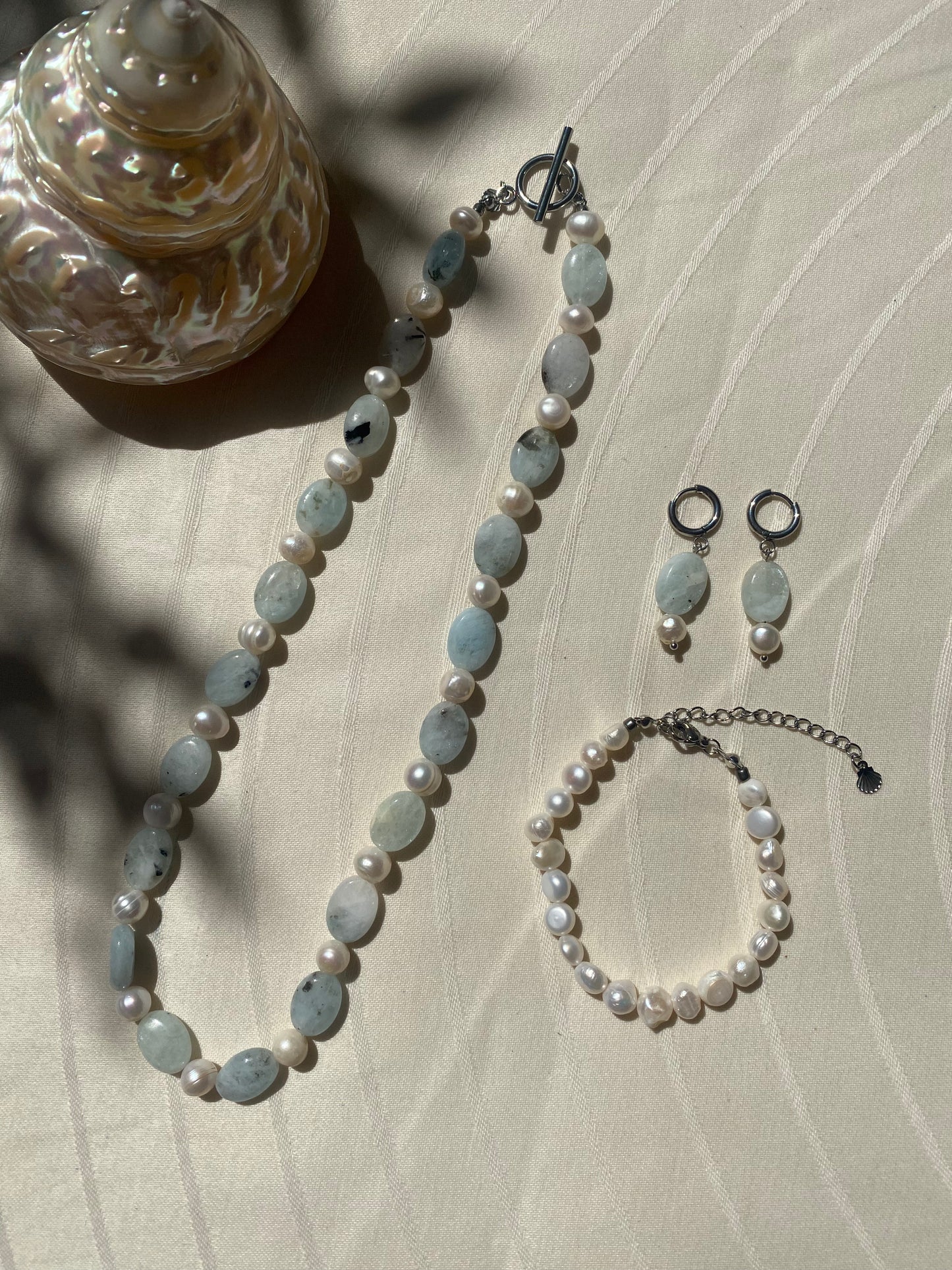 Aquamarine & Freshwater Pearl Earring