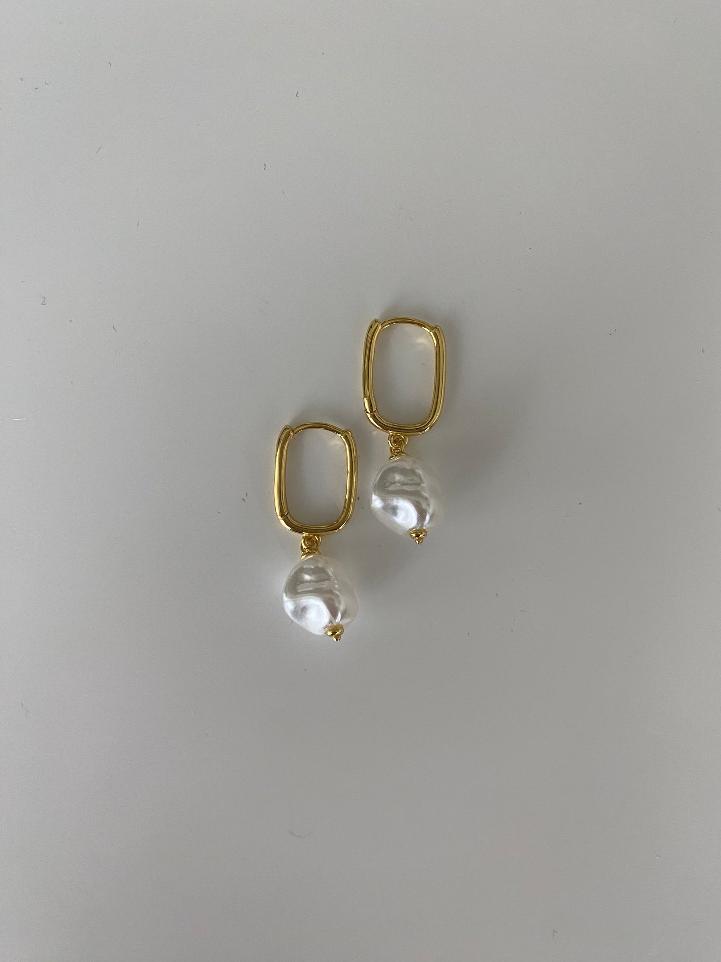 Baroque Small Hoop Earring