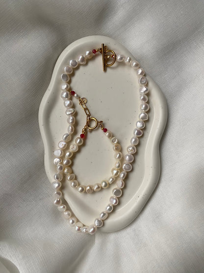 Scarlett Pearl Necklace & Bracelet Set