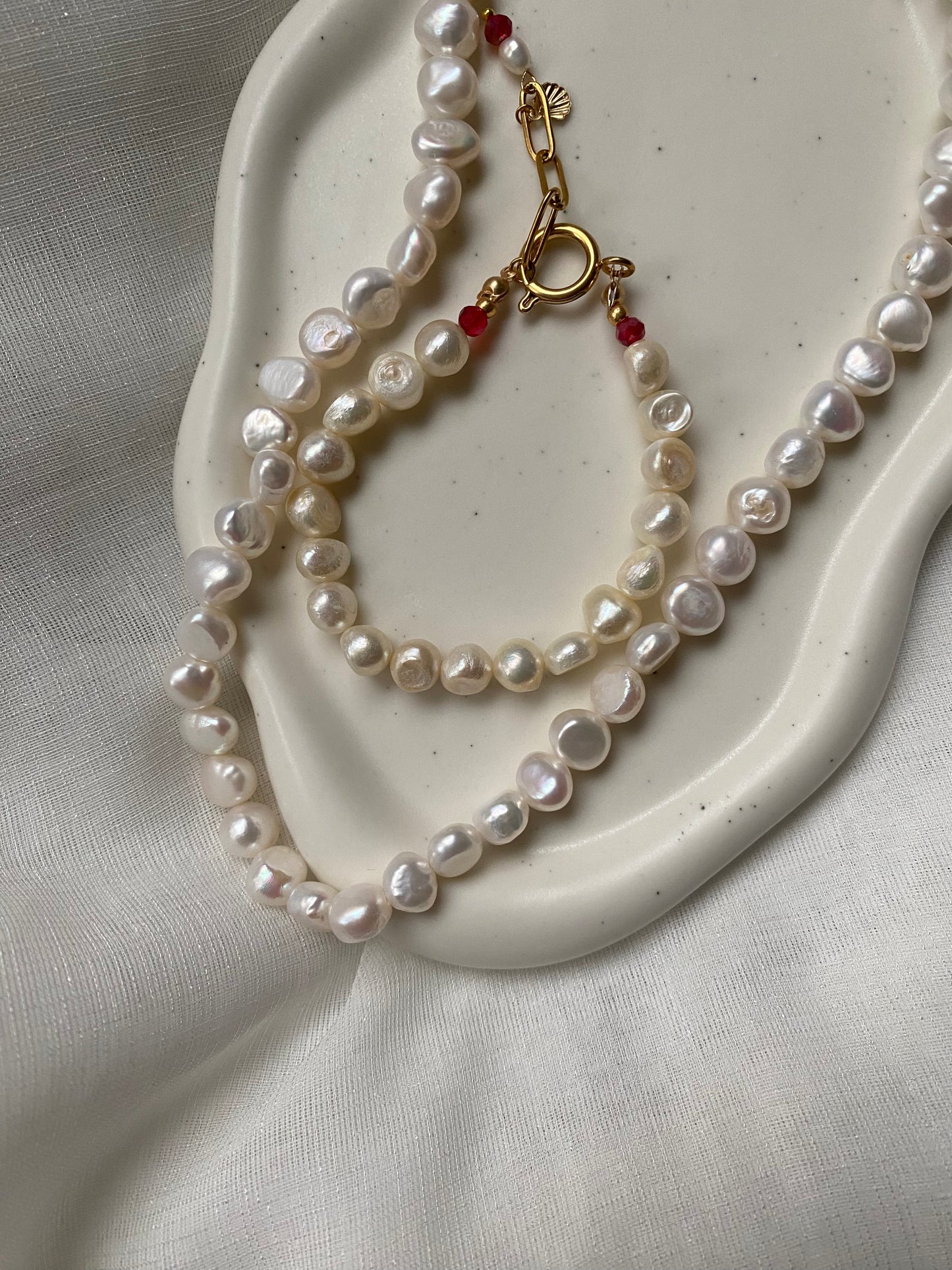 Scarlett Pearl Necklace & Bracelet Set