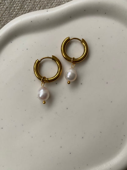 Freshwater Pearl Medium Hoop Earring