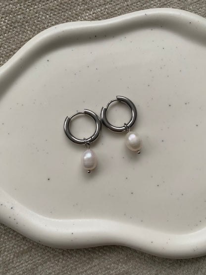 Freshwater Pearl Medium Hoop Earring