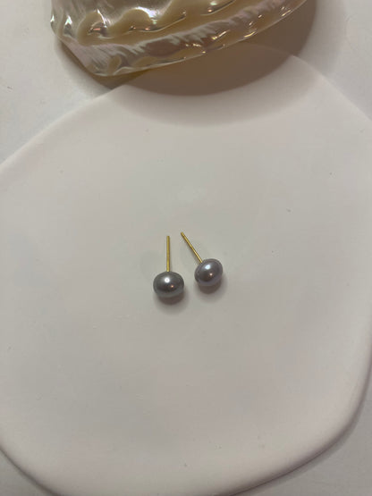 Freshwater Pearl Stud